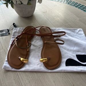 Brown Leather Toe-Ring Sandals with Gold Accent - Women